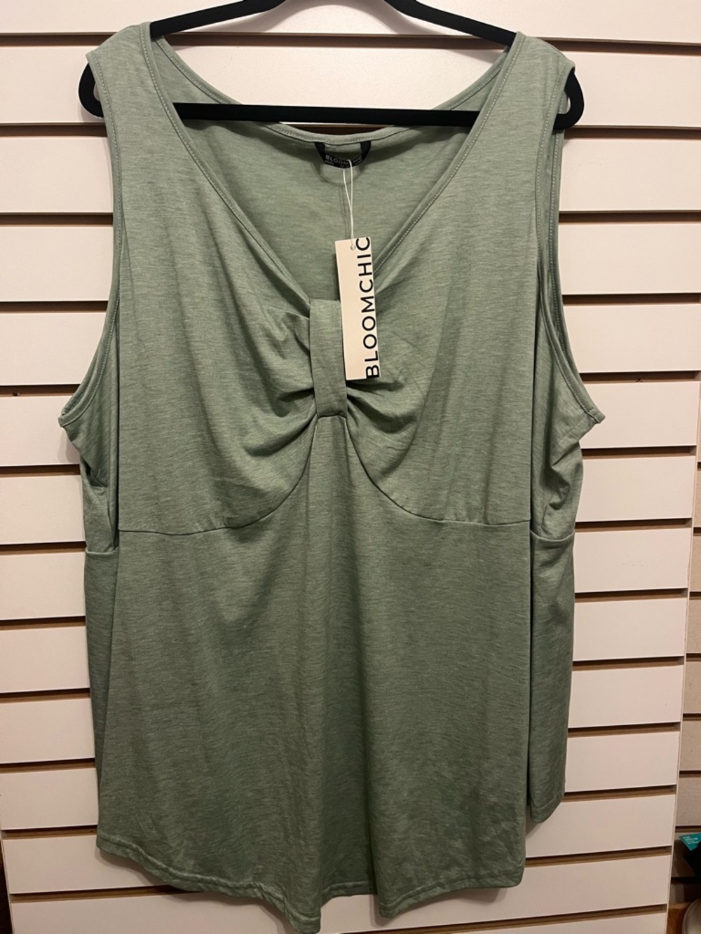🧡 3/$15 BloomChic Twist-Front Sage Tank Top